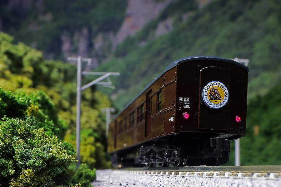 Brown Locomotive Kato 3095 & Old Passenger 10-1805