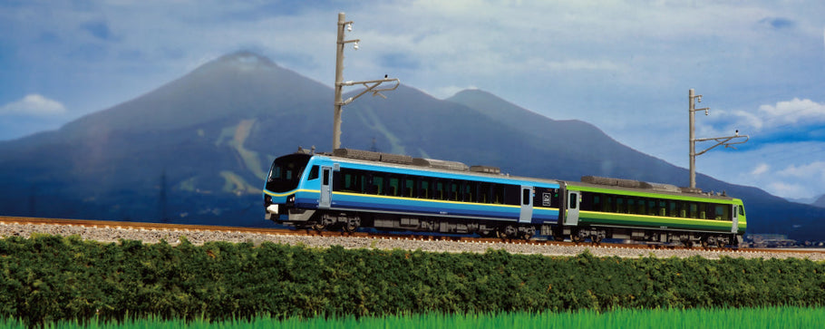 Satono   (Kato 10-1918	HB-E300 SERIES "SATONO")