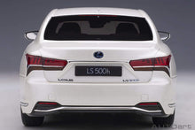 AUTOart 1/18 Lexus LS500h Metallic White Interior Color
