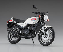 Hasegawa 1:12 MOTORBIKE SERIES Yamaha RZ250 4L3 1980 Plastic Model